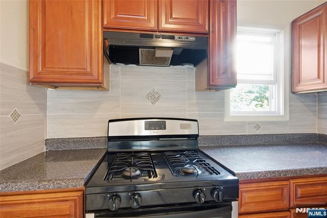 26-28 Seymour Avenue 3, Newark, NJ 07108