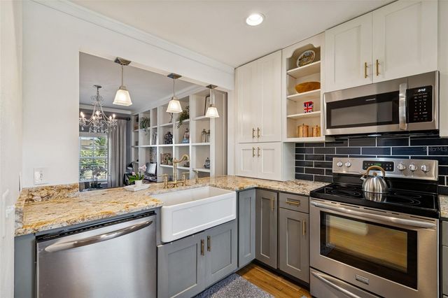 5220 S RUSSELL STREET 36, Tampa, FL 33611