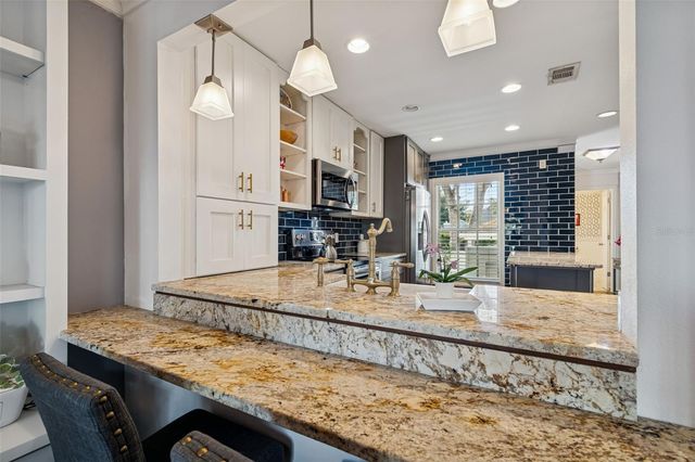 5220 S RUSSELL STREET 36, Tampa, FL 33611