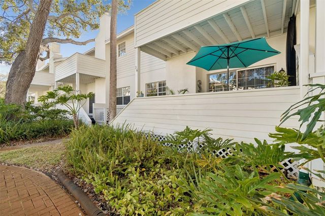 5220 S RUSSELL STREET 36, Tampa, FL 33611