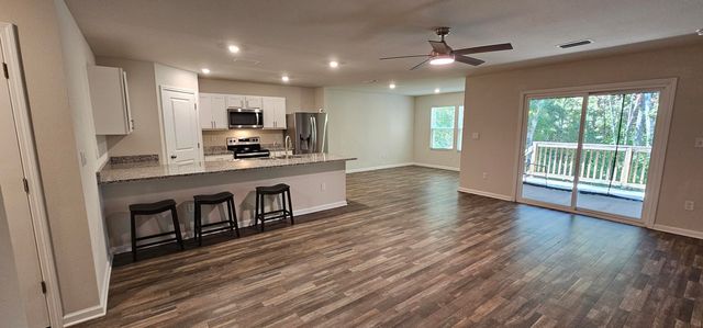 460 Riverwalk Circle, Freeport, FL 32439