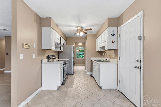 6036 W Shore Dr, Pensacola, FL 32526