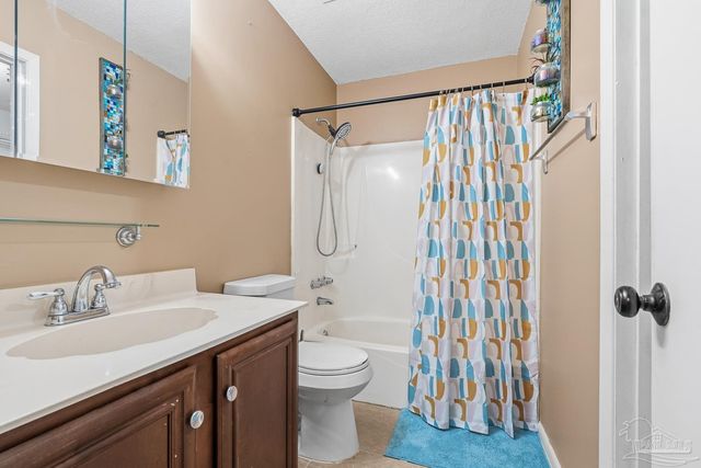 6036 W Shore Dr, Pensacola, FL 32526