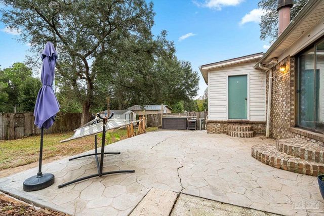 6036 W Shore Dr, Pensacola, FL 32526