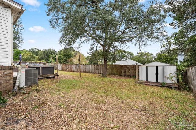 6036 W Shore Dr, Pensacola, FL 32526
