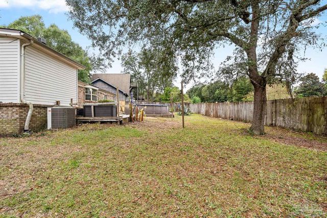 6036 W Shore Dr, Pensacola, FL 32526
