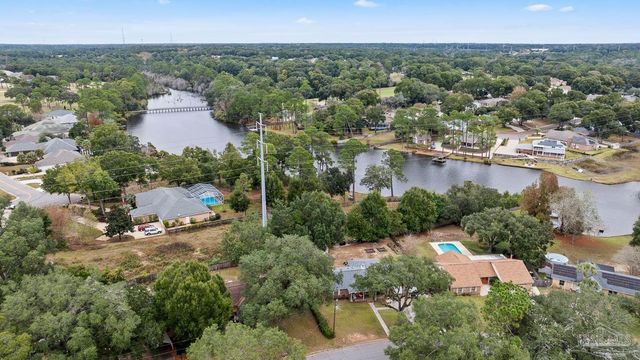 6036 W Shore Dr, Pensacola, FL 32526