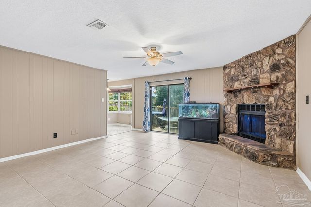 6036 W Shore Dr, Pensacola, FL 32526