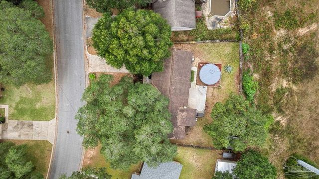 6036 W Shore Dr, Pensacola, FL 32526