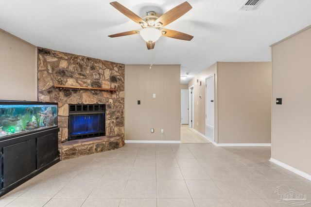 6036 W Shore Dr, Pensacola, FL 32526