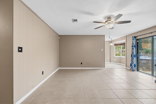 6036 W Shore Dr, Pensacola, FL 32526