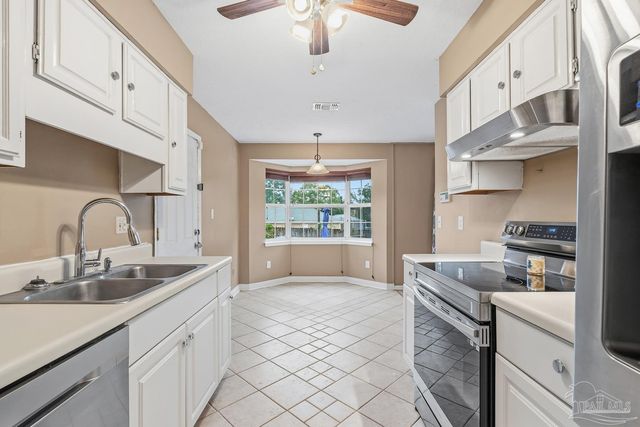 6036 W Shore Dr, Pensacola, FL 32526