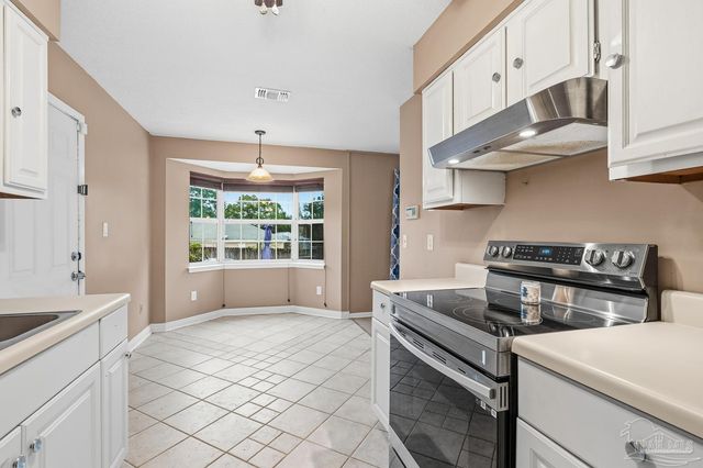 6036 W Shore Dr, Pensacola, FL 32526