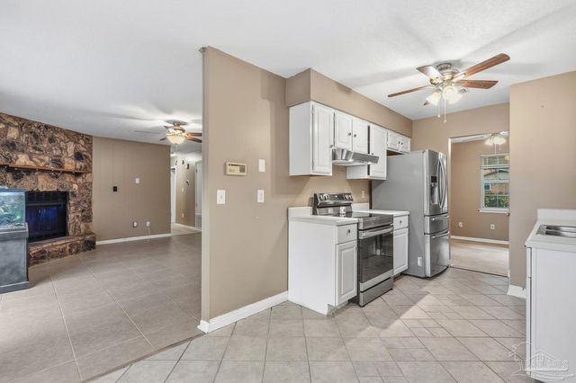 6036 W Shore Dr, Pensacola, FL 32526