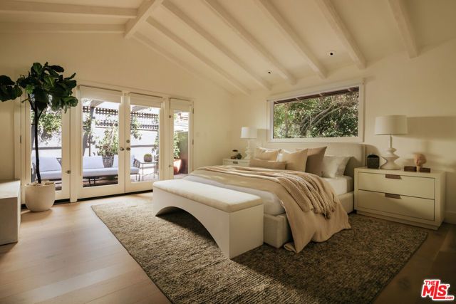 1744 N Doheny Drive, Los Angeles, CA 90069