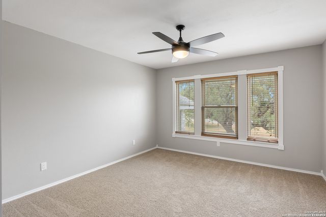 5155 EAGLE CLAW DR, Bulverde, TX 78163