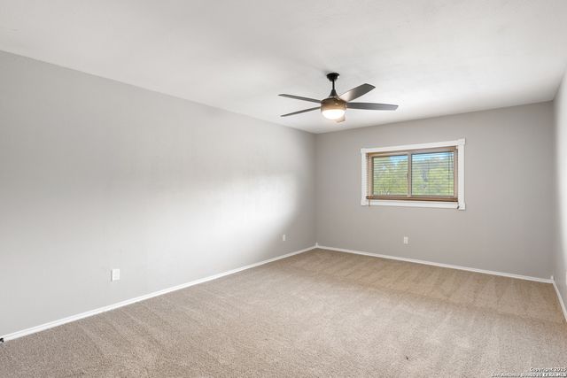5155 EAGLE CLAW DR, Bulverde, TX 78163