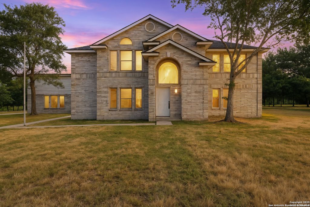 5155 EAGLE CLAW DR, Bulverde, TX 78163