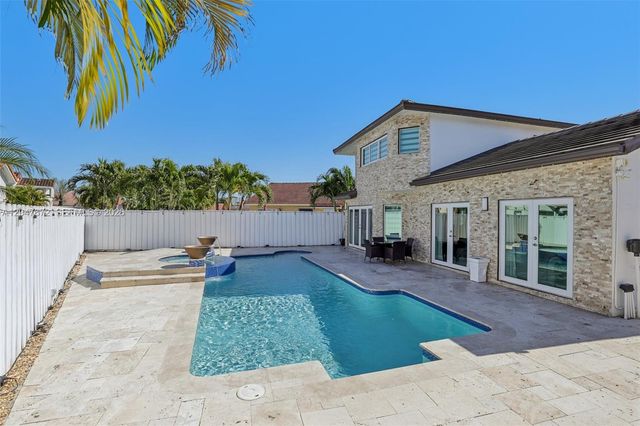 6173 NW 181st Terr Cir N, Hialeah, FL 33015