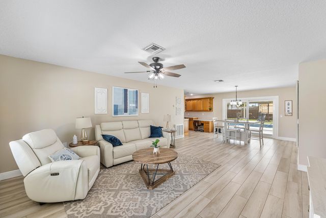 144 Cordoba Circle, Royal Palm Beach, FL 33411