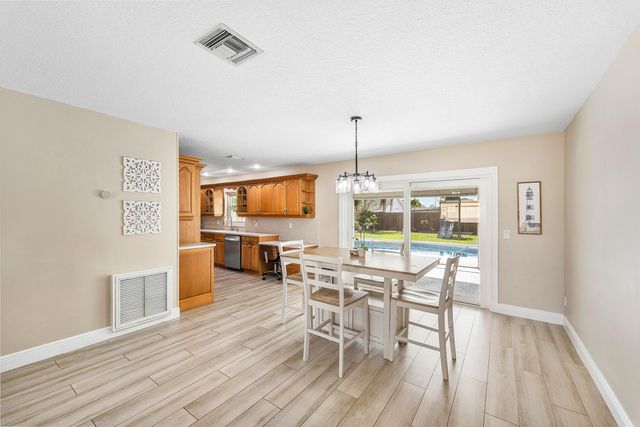 144 Cordoba Circle, Royal Palm Beach, FL 33411