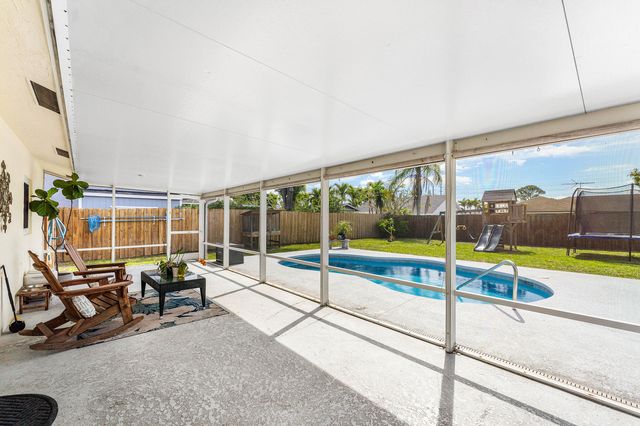 144 Cordoba Circle, Royal Palm Beach, FL 33411