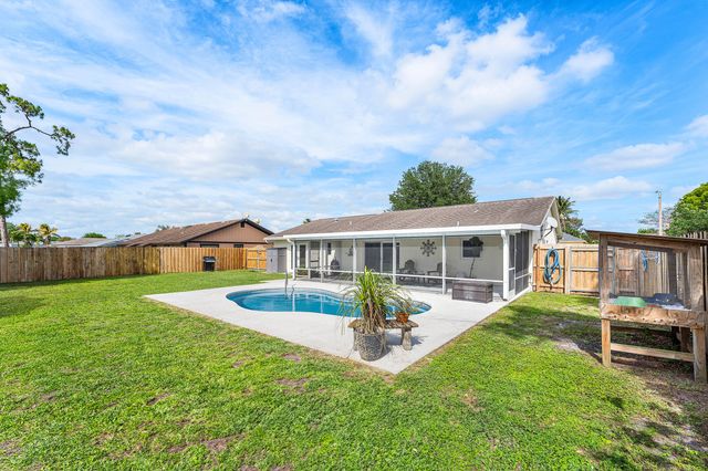 144 Cordoba Circle, Royal Palm Beach, FL 33411