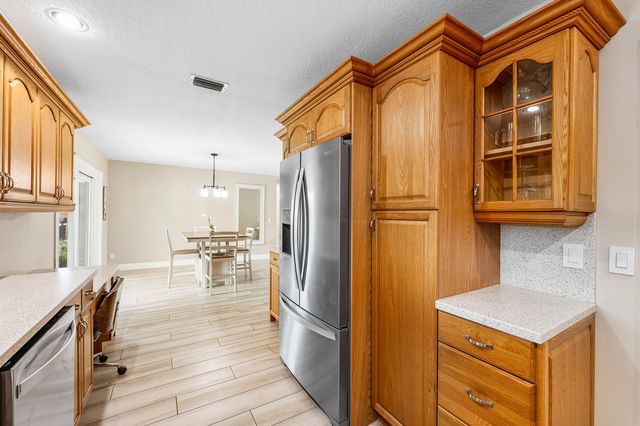 144 Cordoba Circle, Royal Palm Beach, FL 33411