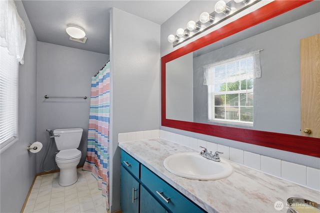 15942 SE Quail Meadows Court SE, Yelm, WA 98597
