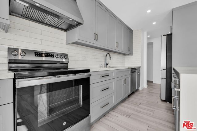 1155 N La Cienega Boulevard 1106, West Hollywood, CA 90069