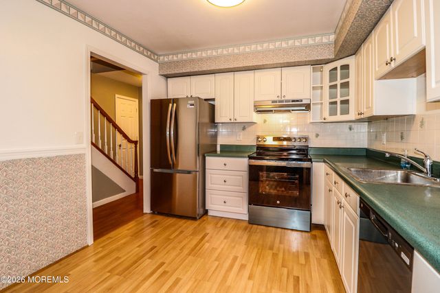 604 Randall Way, Aberdeen, NJ 07747