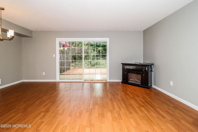 604 Randall Way, Aberdeen, NJ 07747
