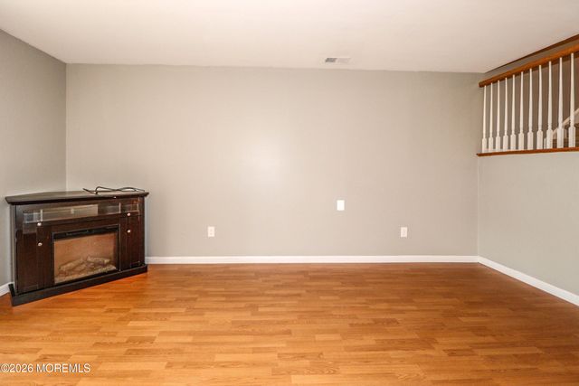 604 Randall Way, Aberdeen, NJ 07747