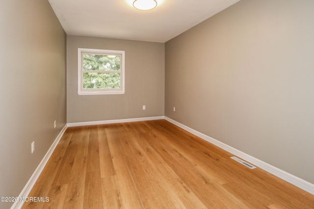 604 Randall Way, Aberdeen, NJ 07747