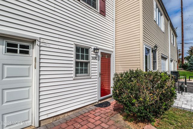 604 Randall Way, Aberdeen, NJ 07747