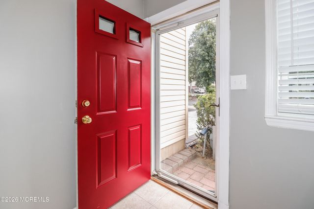 604 Randall Way, Aberdeen, NJ 07747