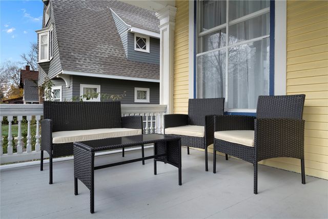 1720 2nd Avenue SE, Cedar Rapids, IA 52403