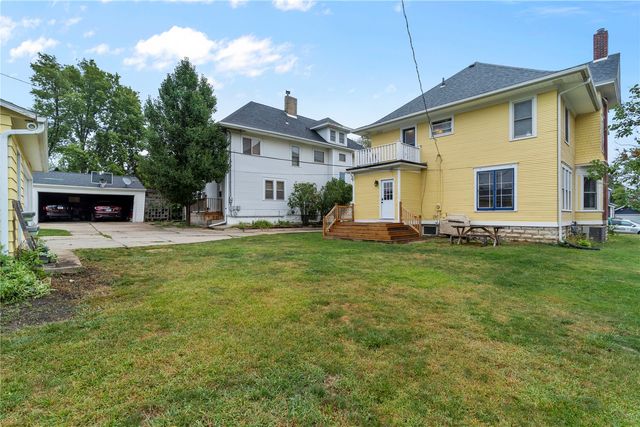 1720 2nd Avenue SE, Cedar Rapids, IA 52403