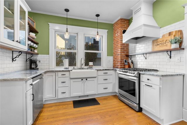 1720 2nd Avenue SE, Cedar Rapids, IA 52403