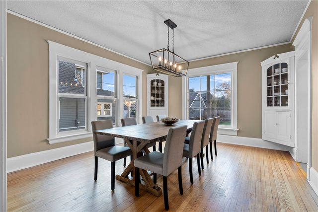 1720 2nd Avenue SE, Cedar Rapids, IA 52403