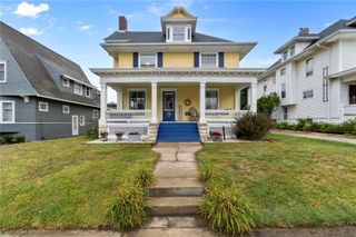 1720 2nd Avenue SE, Cedar Rapids, IA 52403