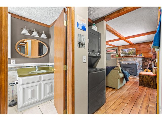 21 Breezewood Ln, Black Hawk, CO 80422