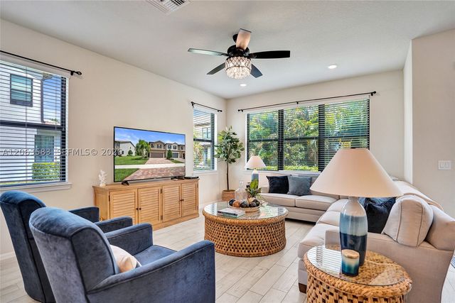 8193 Cinch Way, Lake Worth, FL 33467