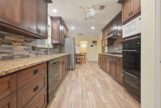 11503 Chetman Drive, Houston, TX 77065