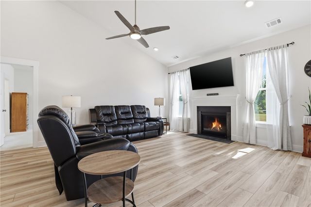 123 Ives Way, Piedmont, SC 29673