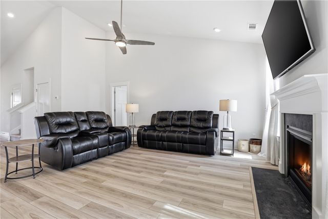 123 Ives Way, Piedmont, SC 29673