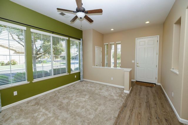 446 1St, Escalon, CA 95320