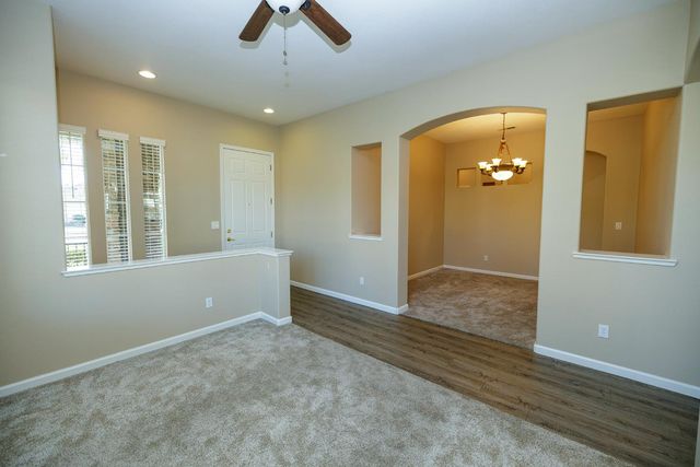 446 1St, Escalon, CA 95320