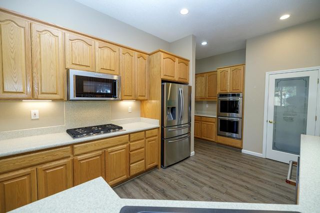 446 1St, Escalon, CA 95320