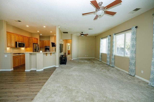 446 1St, Escalon, CA 95320